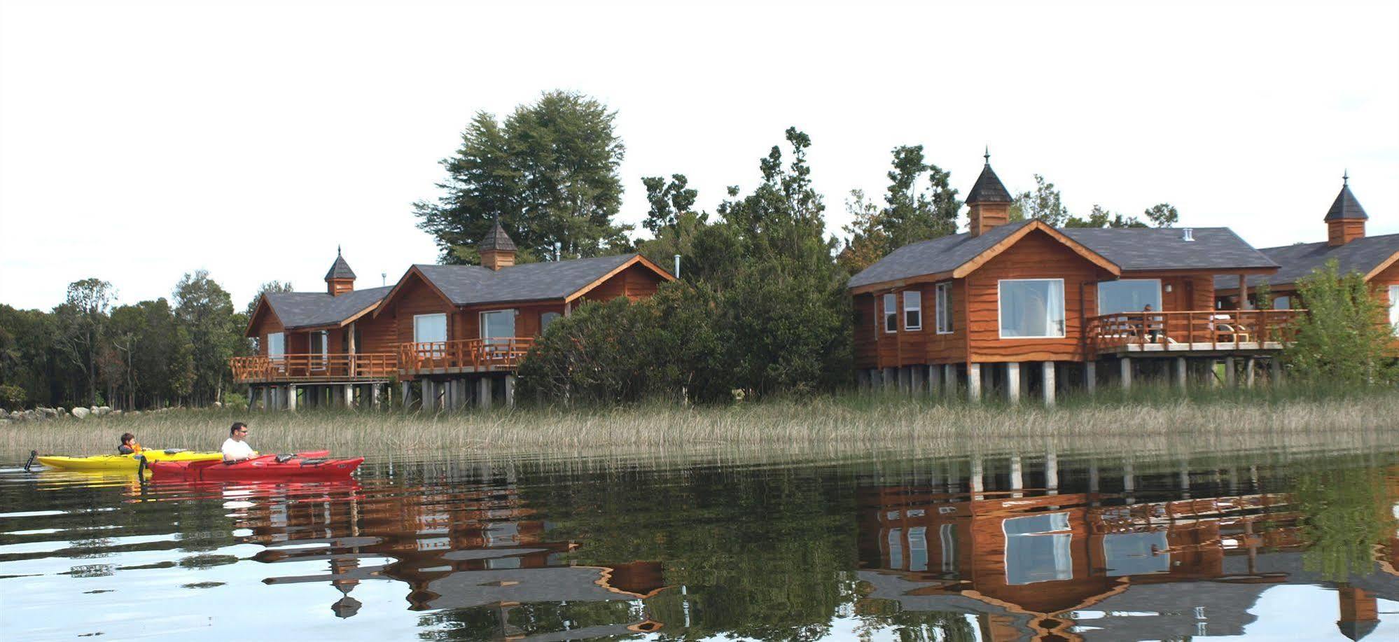 פורטו ואראס Cabanas Gracias A La Vida Lodge מראה חיצוני תמונה
