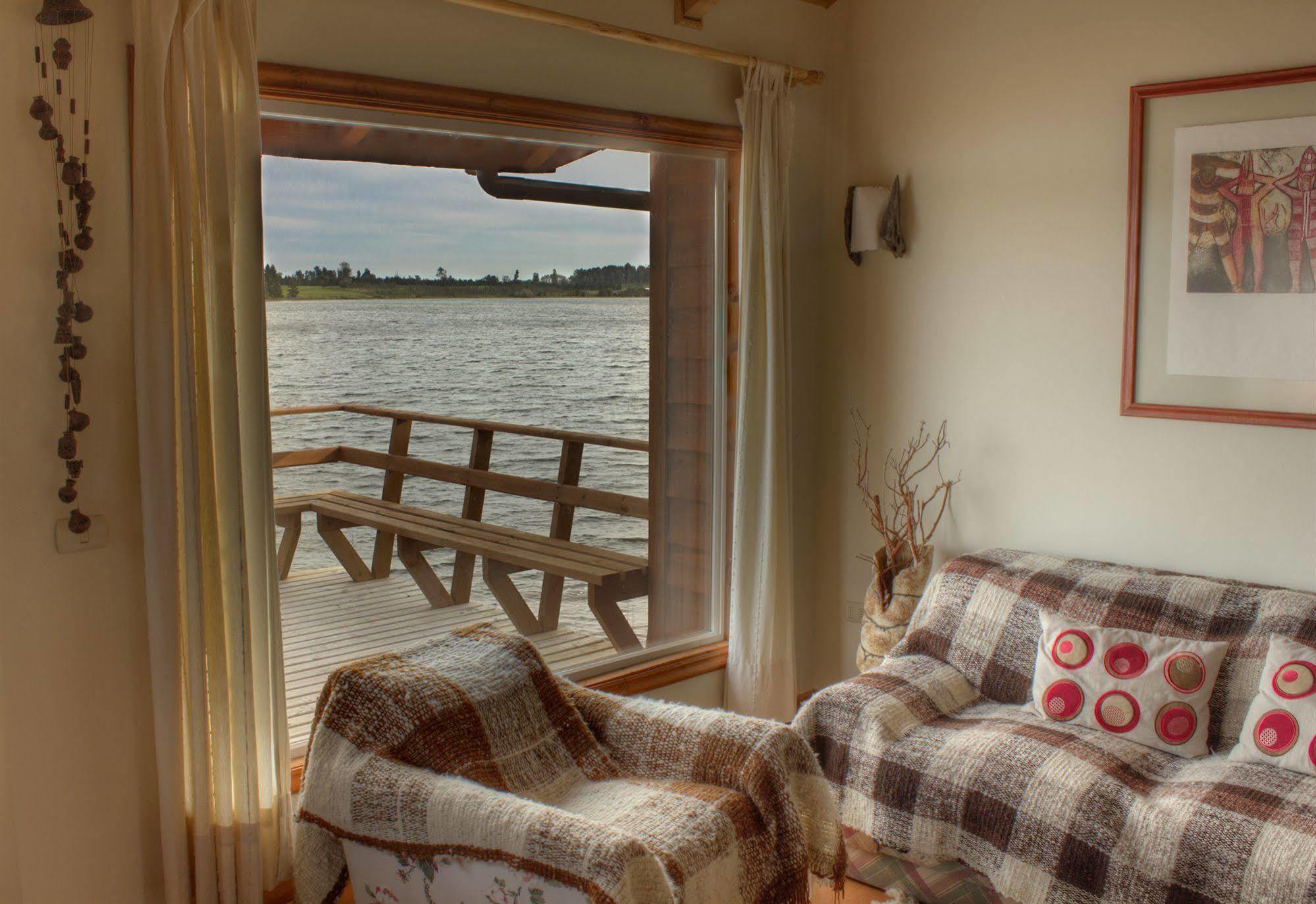 פורטו ואראס Cabanas Gracias A La Vida Lodge מראה חיצוני תמונה