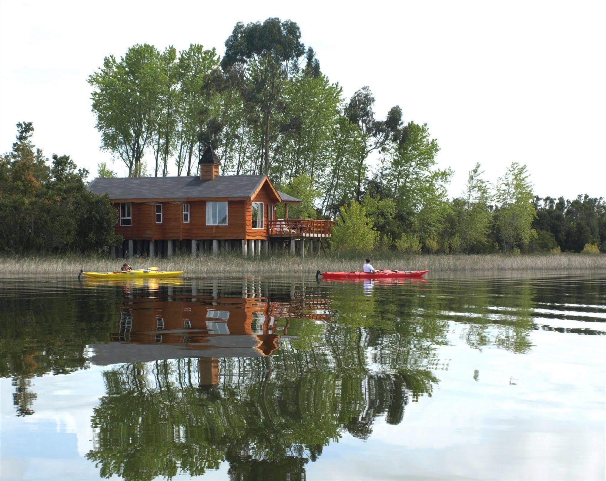 פורטו ואראס Cabanas Gracias A La Vida Lodge מראה חיצוני תמונה