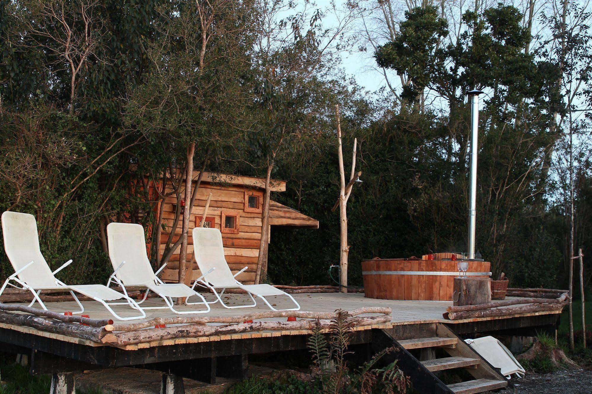 פורטו ואראס Cabanas Gracias A La Vida Lodge מראה חיצוני תמונה