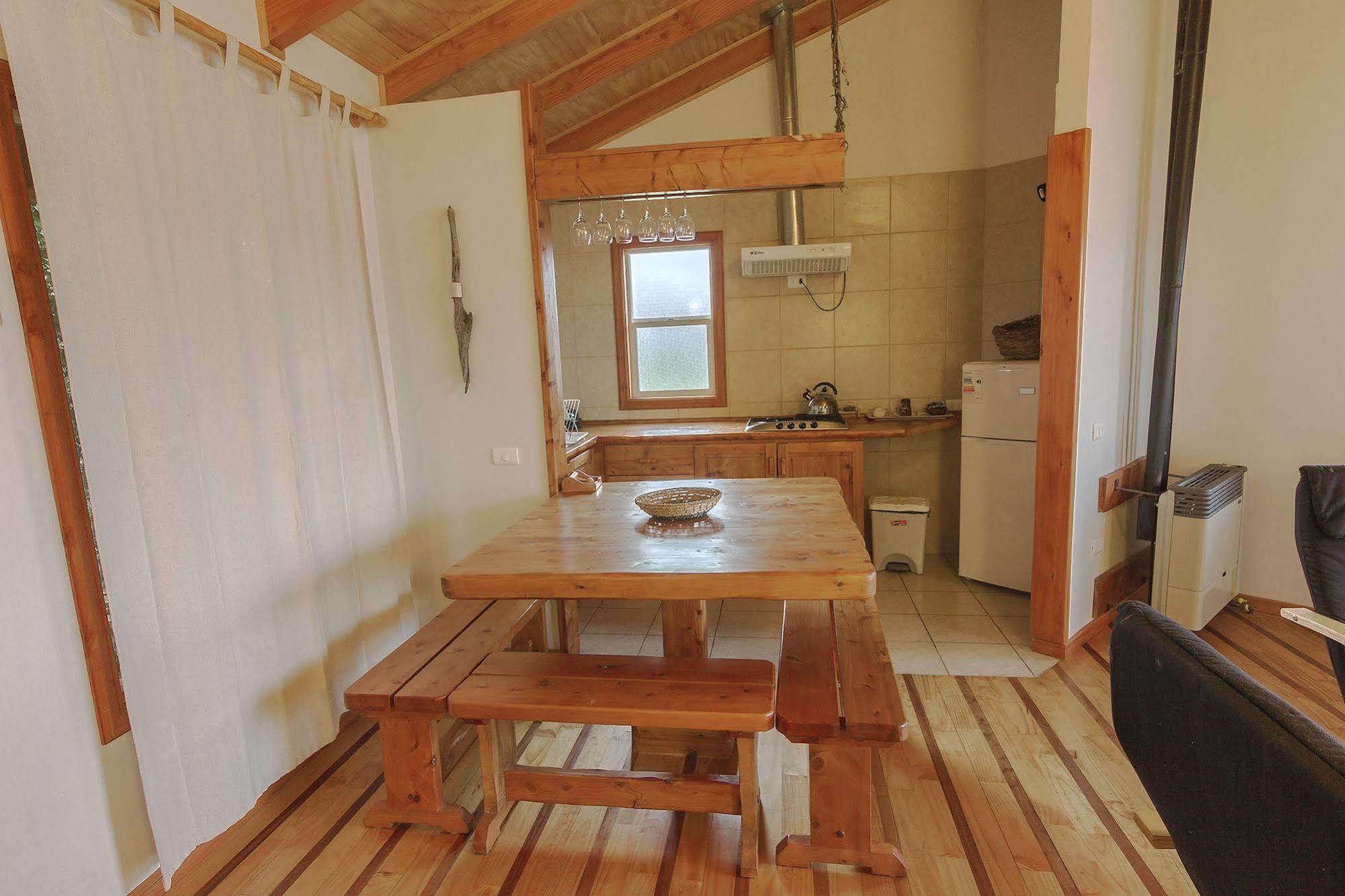 פורטו ואראס Cabanas Gracias A La Vida Lodge מראה חיצוני תמונה