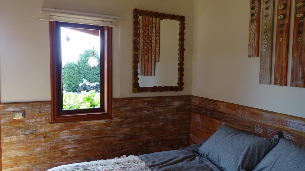 פורטו ואראס Cabanas Gracias A La Vida Lodge מראה חיצוני תמונה